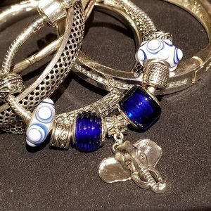 Meet your Posher, Dee